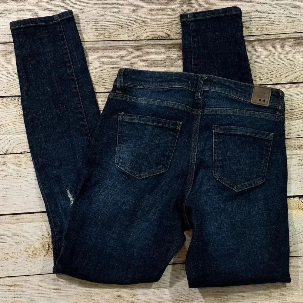 Life in Progress Skinny Distressed Jean
